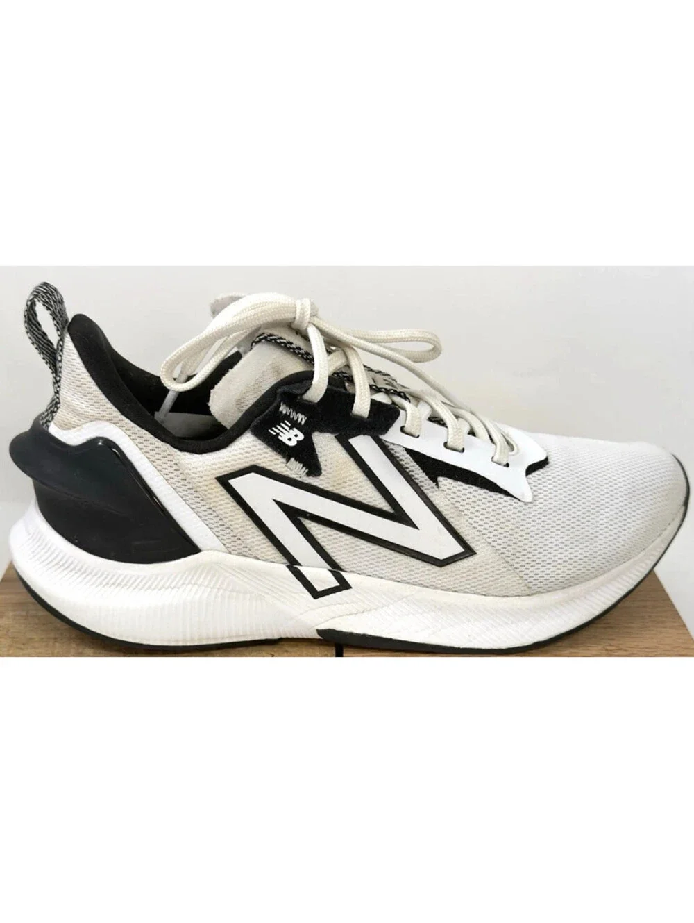New Balance FuelCell Propel RMXv2 Women 7.5 B WH/BL Running Shoe Sneaker Chunky